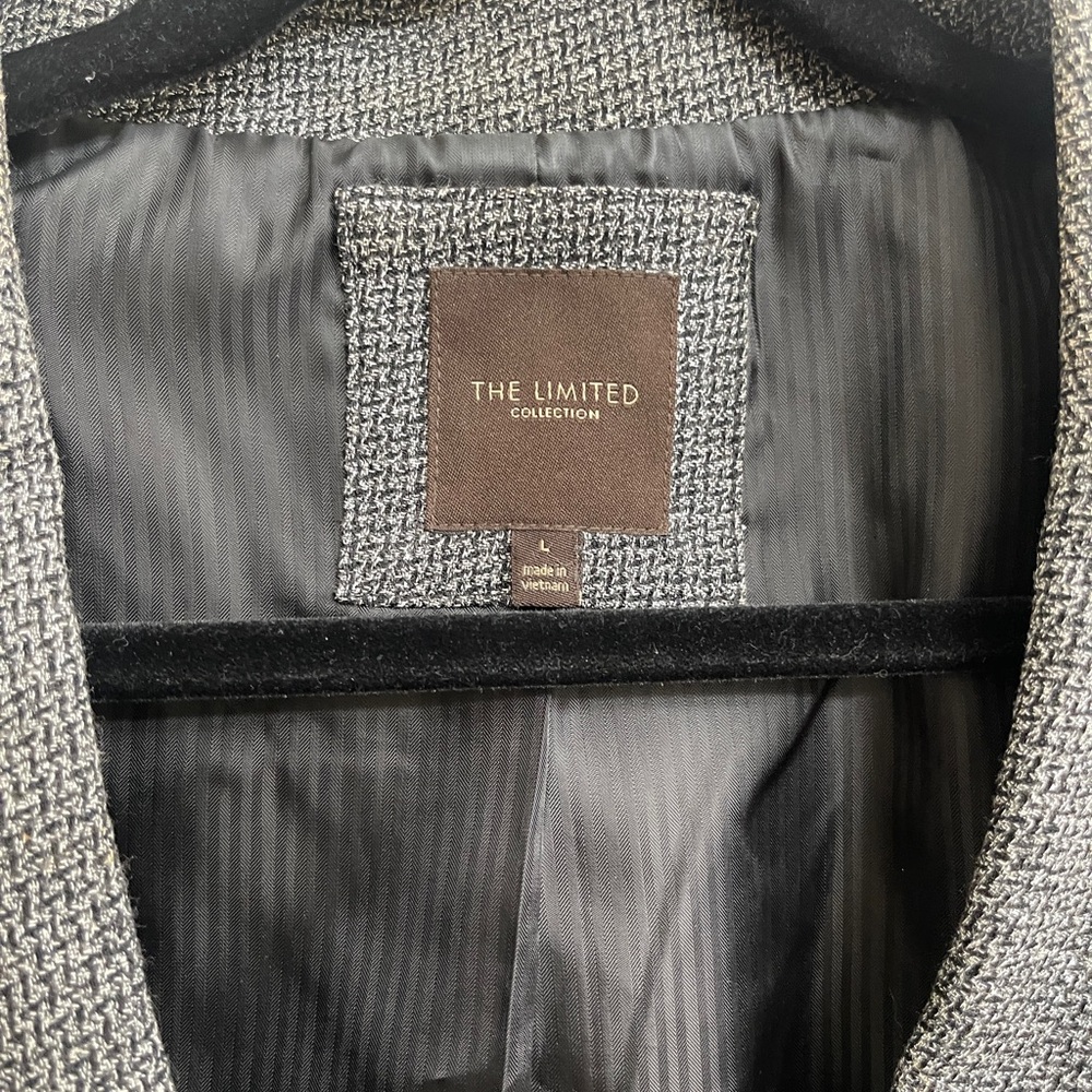 The Limited Short Sleeve Suit Blazer Size Large - Picture 3 of 3